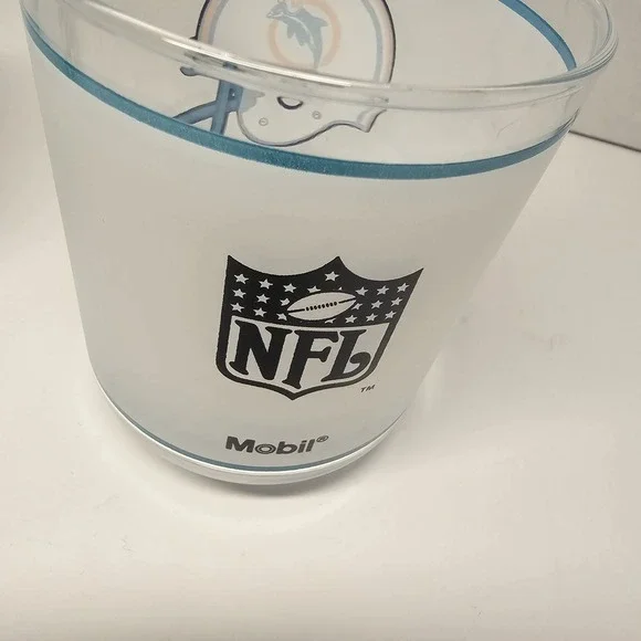 Miami Dolphins NFL Mobil Frosted Glass Tumblers Set of 2 Helmet Logo Cups - Picture 5 of 8